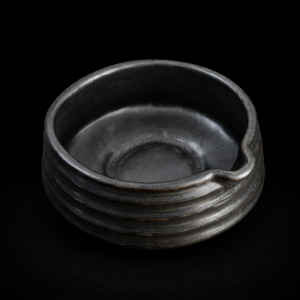 NACZYNIE DO MATCHY CHAWAN HEMATYT PIERŚCIENIE 330ML